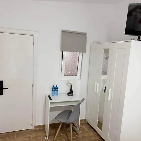 Habitación Doble Práctica Y Coqueta *