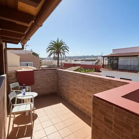 Doble Practica Y Coqueta * Puerto del Rosario (Fuerteventura)