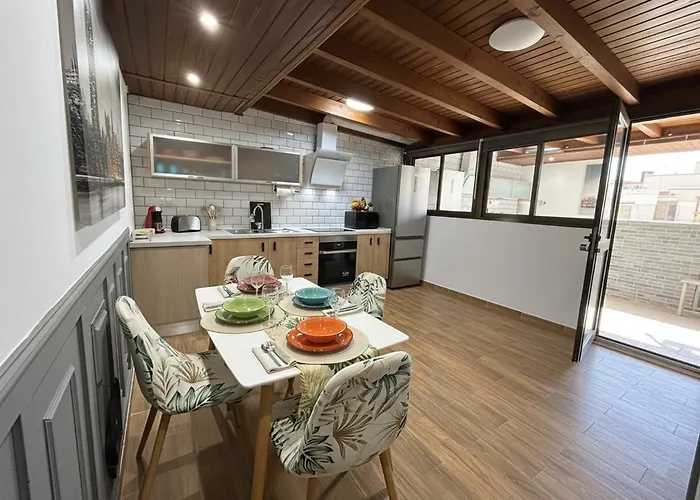 Doble Practica Y Coqueta Puerto del Rosario (Fuerteventura)